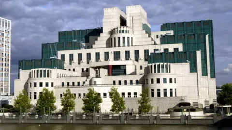The UK's Secret Intelligence Service Introduces Dark Web Platform to Attract Agents in Russia
